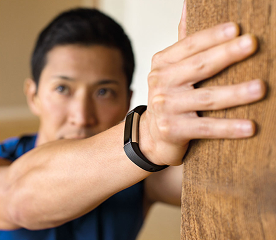 不怕吐槽了！Fitbit也走时尚路线推Alta智能手环