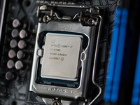 跑分太猛了！Intel i7-7700K暴超7GHz