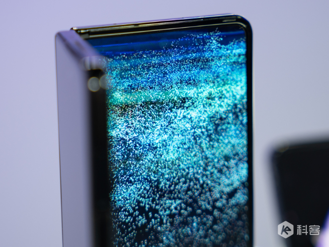 细节升级更轻盈！三星Galaxy Z Fold4/Flip4现场上手